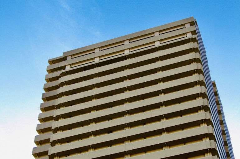 1018