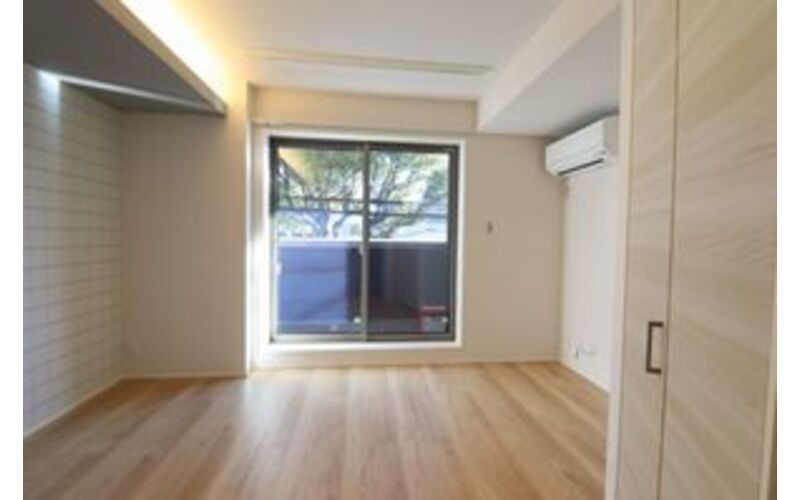 n143330073000010020200